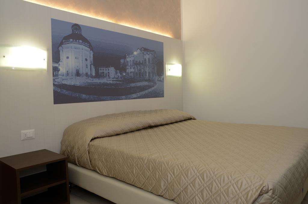 Hotel Lido Mazzini Loano Ruang foto